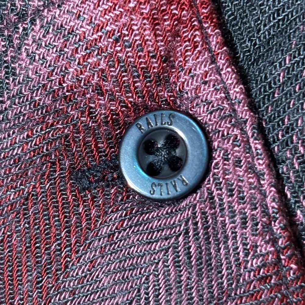 NWT Rails Hunter Button-Down Shirt - Picture 9 of 10